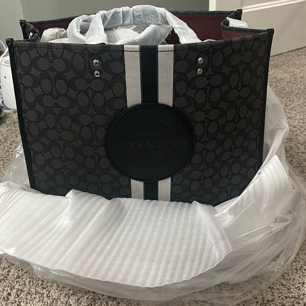 BRAND NEW Coach Dempsey Tote